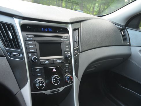 Used 2014 Hyundai Sonata GLS FWD image 18