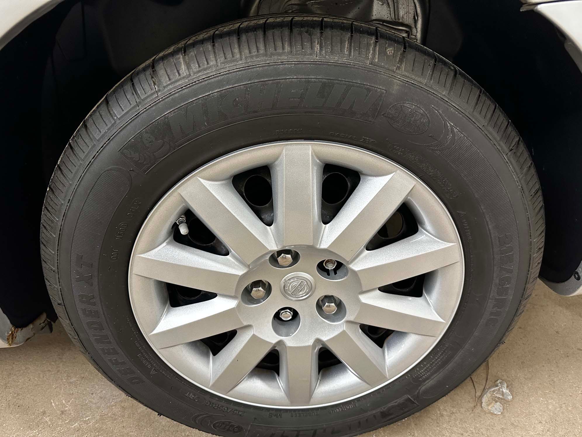 Used 2009 Chrysler Sebring LX FWD image 38