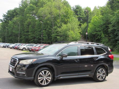 Used 2019 Subaru Ascent Limited 7-Passenger AWD/4WD image 2