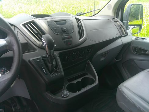 Used 2019 Ford Transit 150 XL RWD image 12