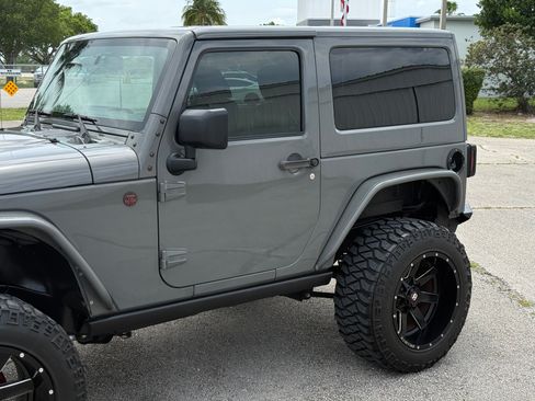 Used 2016 Jeep Wrangler 75th Anniversary AWD/4WD image 27