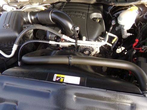 Used 2015 RAM 1500 SLT image 20