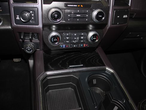 Used 2020 Ford F350 AWD/4WD image 38
