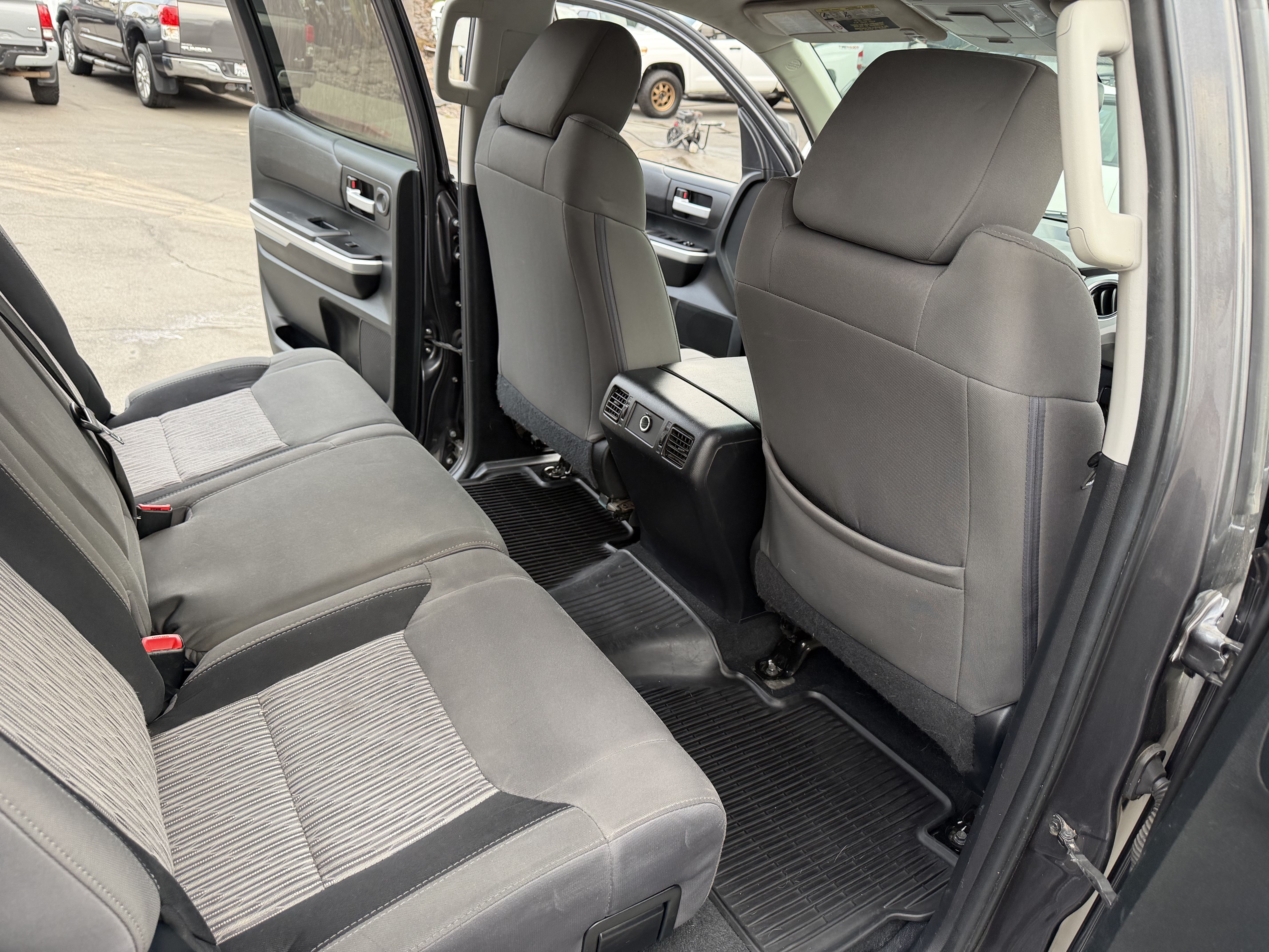 Used 2017 Toyota Tundra 4x4 CrewMax SR5 image 23