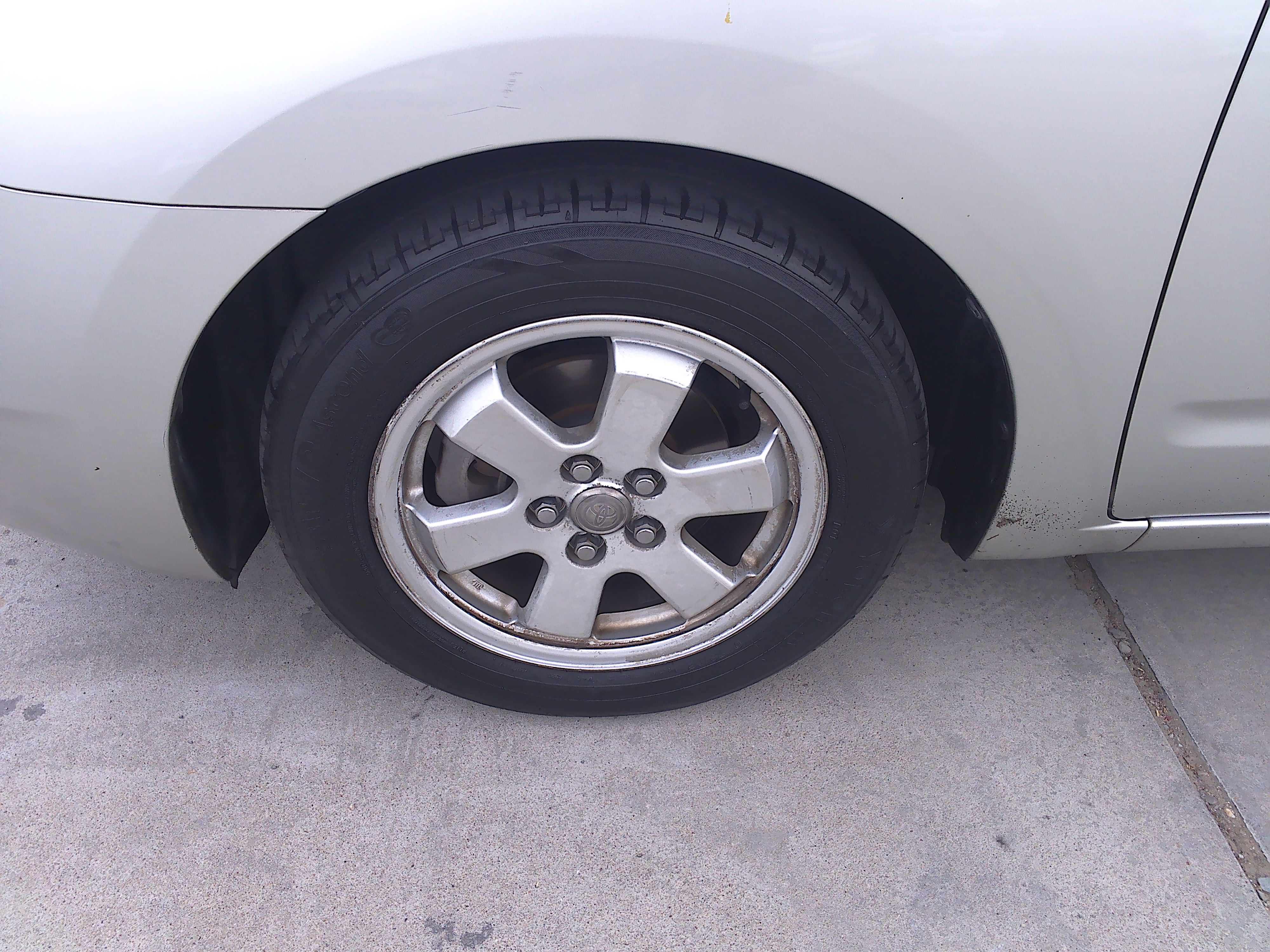 Used 2005 Toyota Prius Two FWD image 31
