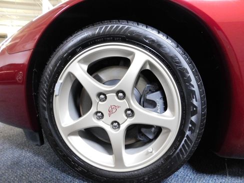 Used 2003 Chevrolet Corvette image 16