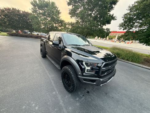 Used 2018 Ford F150 4x4 Crew Cab Raptor image 6