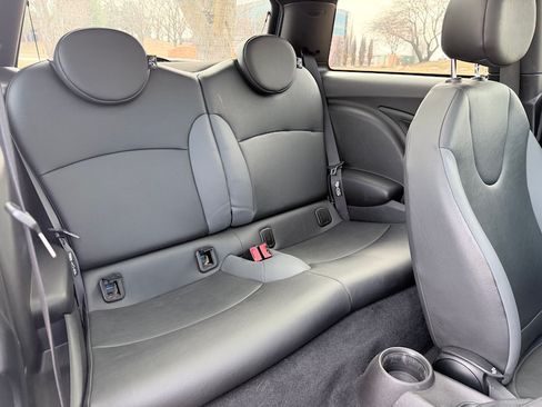 Used 2010 MINI Cooper image 22