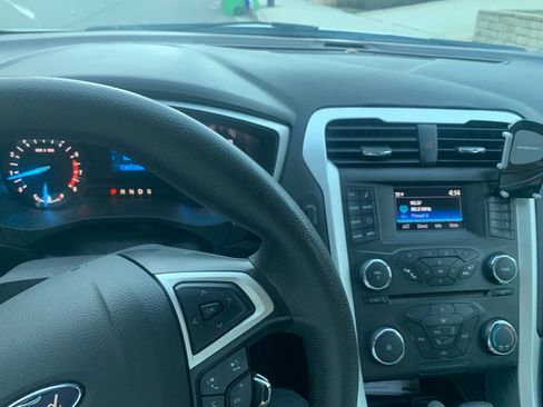 Used 2013 Ford Fusion S image 8