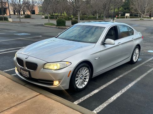 Used 2011 BMW 535i image 2
