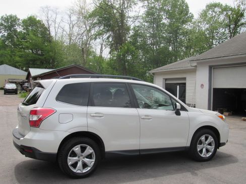 Used 2015 Subaru Forester 2.5i Limited AWD/4WD image 8