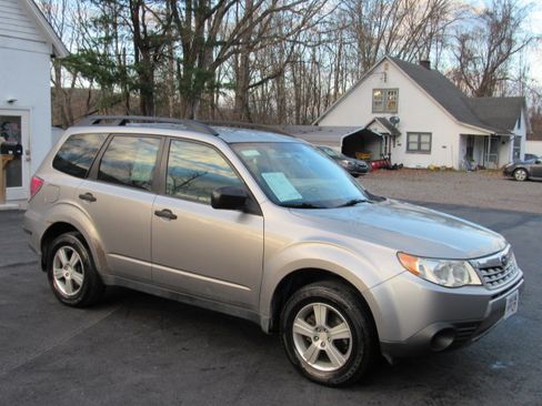 Used 2011 Subaru Forester 2.5X image 11