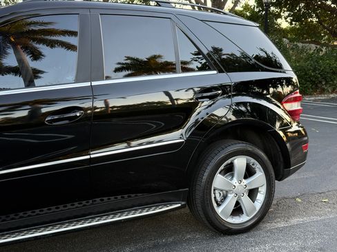 Used 2010 Mercedes-Benz ML 350 image 26