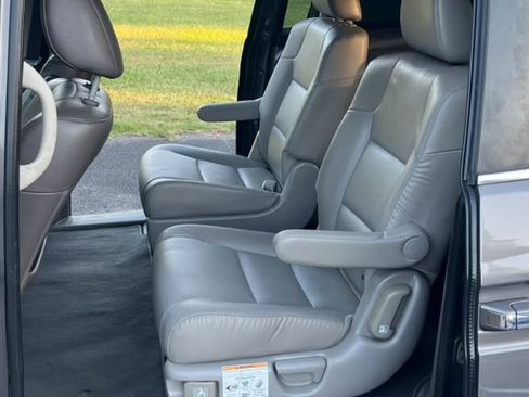 Used 2015 Honda Odyssey EX-L image 10