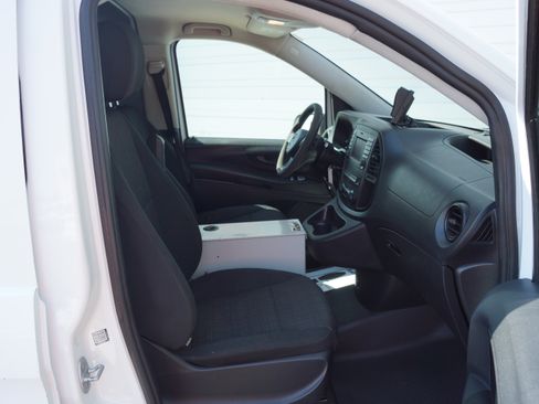 Used 2016 Mercedes-Benz Metris image 19