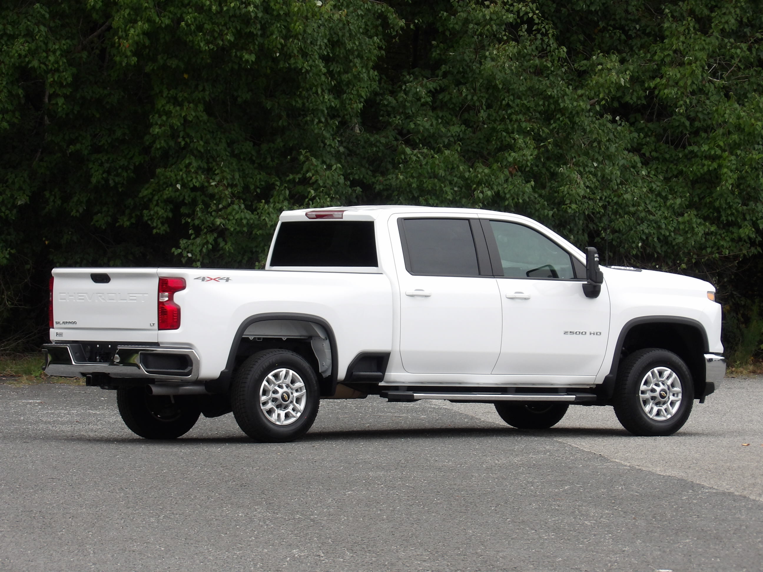 Used 2025 Chevrolet Silverado 2500 4x4 Crew Cab LT image 7