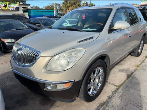 Used 2008 Buick Enclave CXL image 2