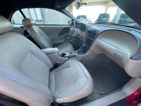 Used 2004 Ford Mustang image 17