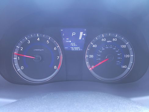 Used 2012 Hyundai Accent GLS image 14