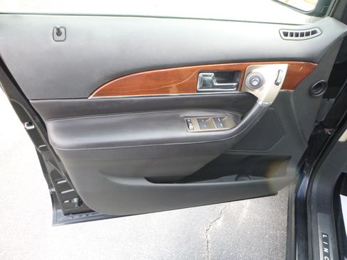 Used 2013 Lincoln MKX Reserve image 14