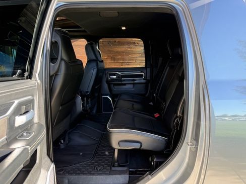 Used 2024 RAM 2500 Laramie image 19