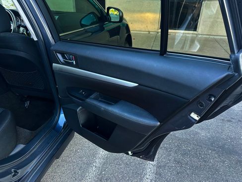 Used 2014 Subaru Outback 2.5i Premium Wagon 4D AWD/4WD image 15
