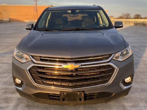 Used 2020 Chevrolet Traverse LT image 6