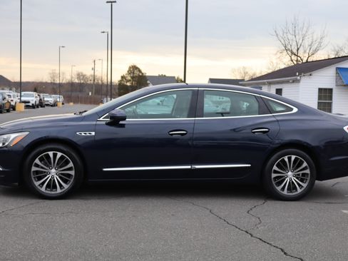 Used 2017 Buick LaCrosse Essence image 7