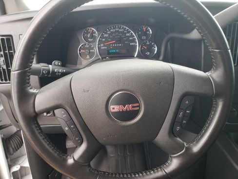 Used 2023 GMC Savana 2500 image 10