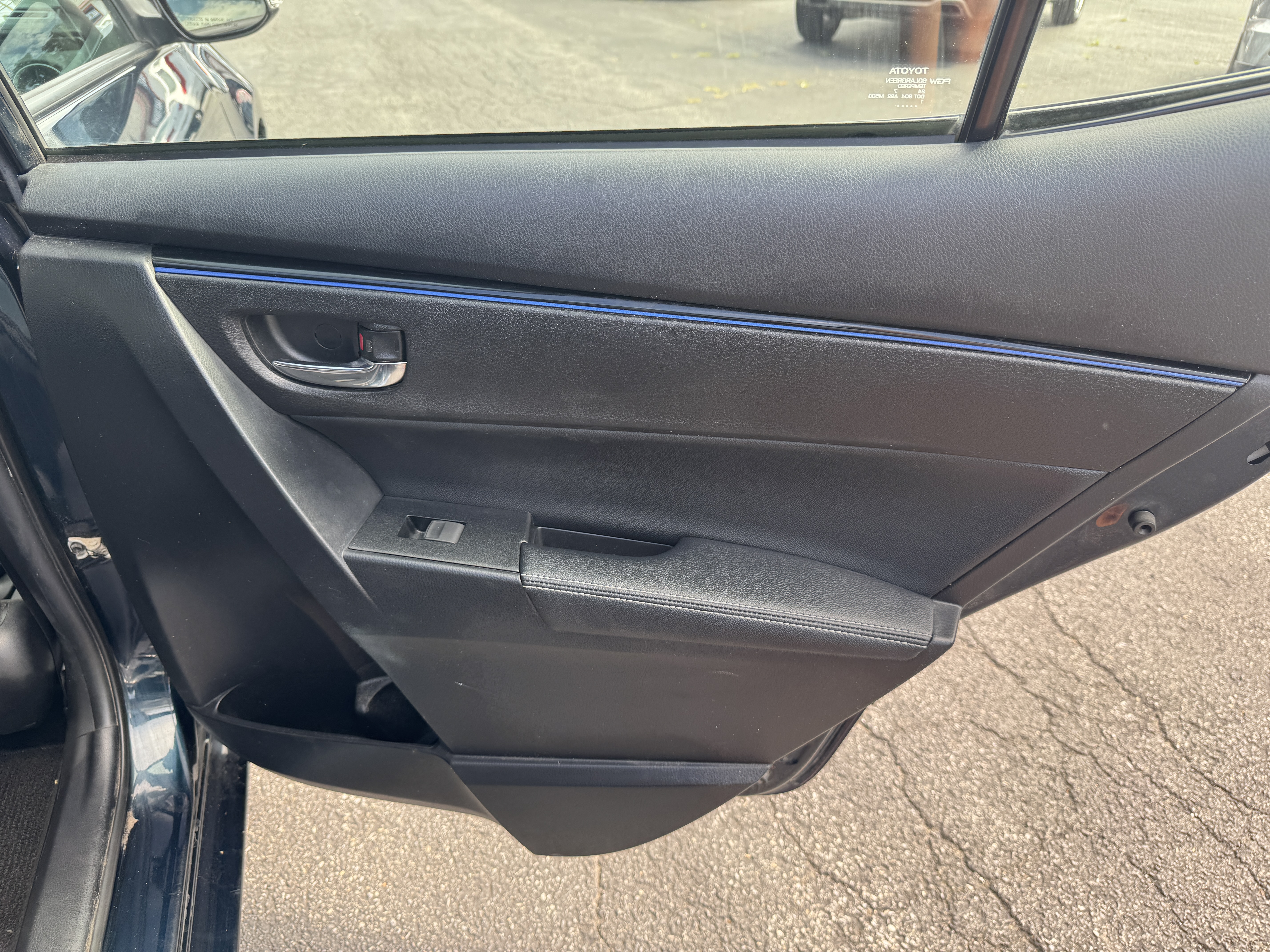 Used 2017 Toyota Corolla SE FWD image 16