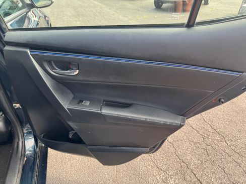 Used 2017 Toyota Corolla SE FWD image 16