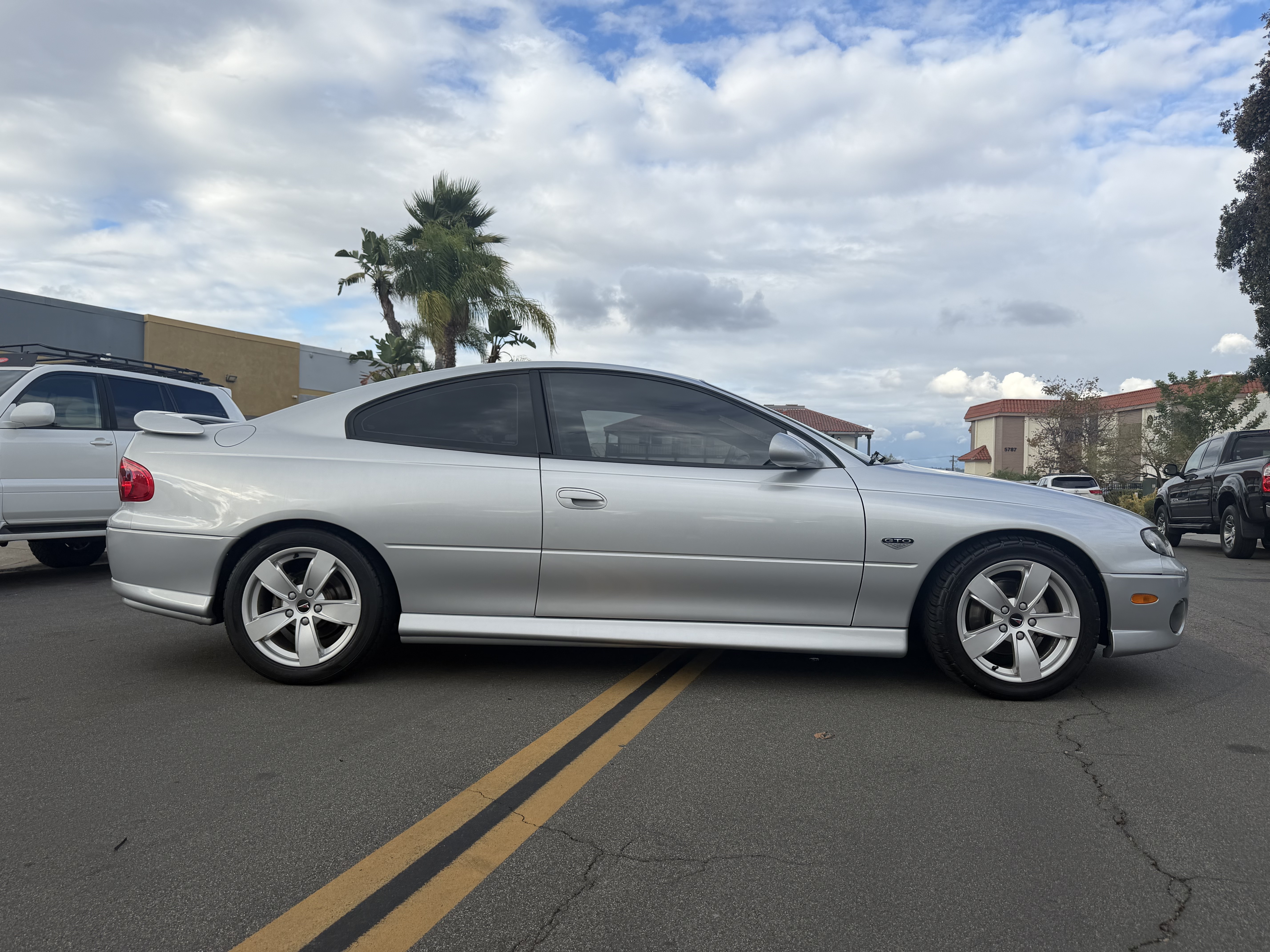 Used 2004 Pontiac GTO UNAVAIL RWD image 23