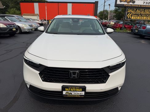 Used 2023 Honda Accord EX image 19