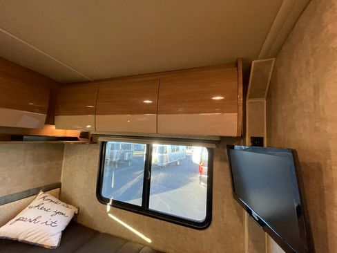 Used 2015 Mercedes-Benz Sprinter 4500 image 37
