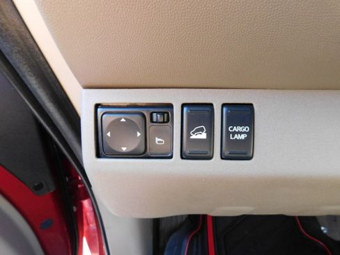 Used 2019 Nissan Frontier SV image 9