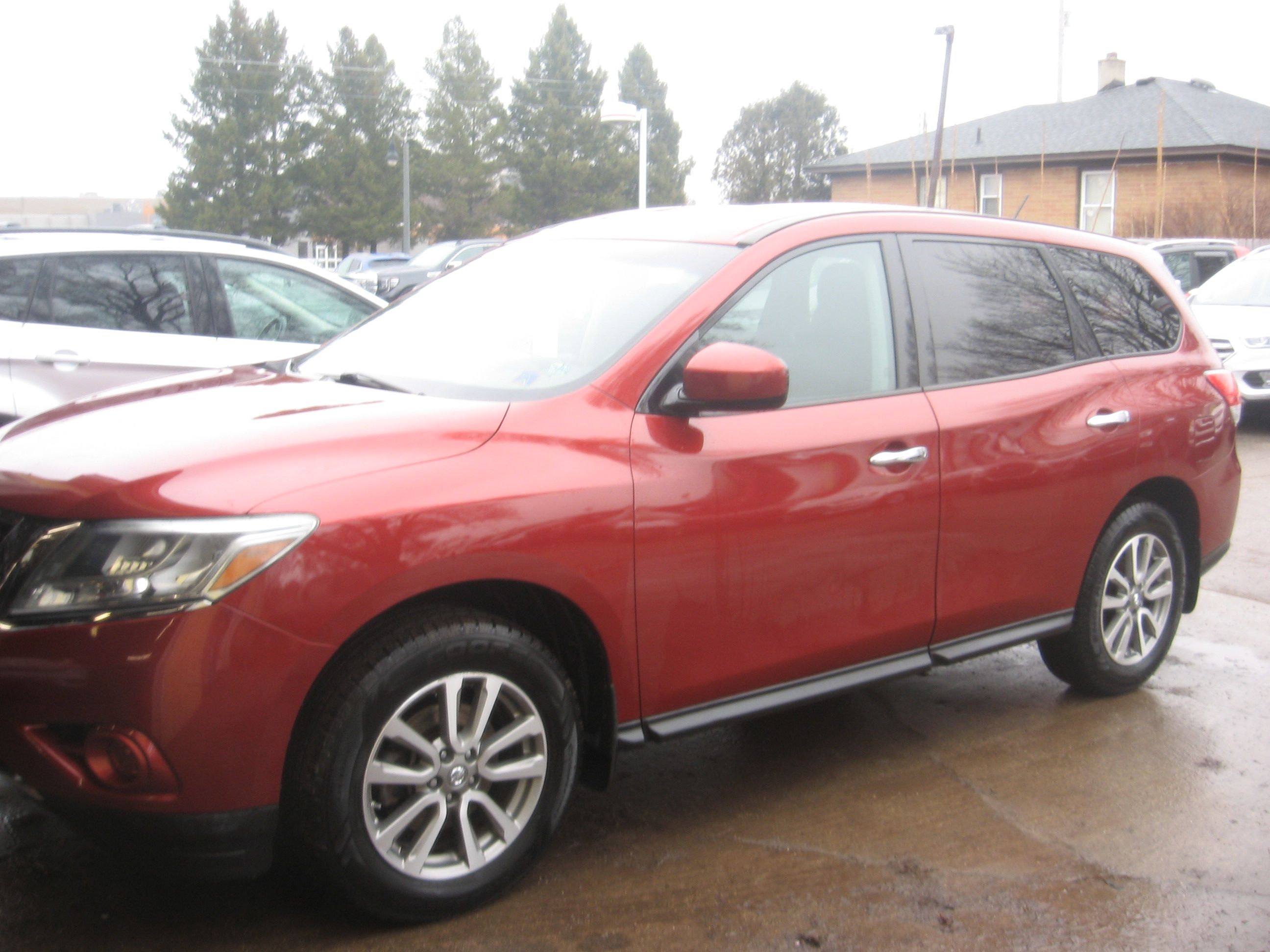 Used 2013 Nissan Pathfinder S AWD/4WD image 1