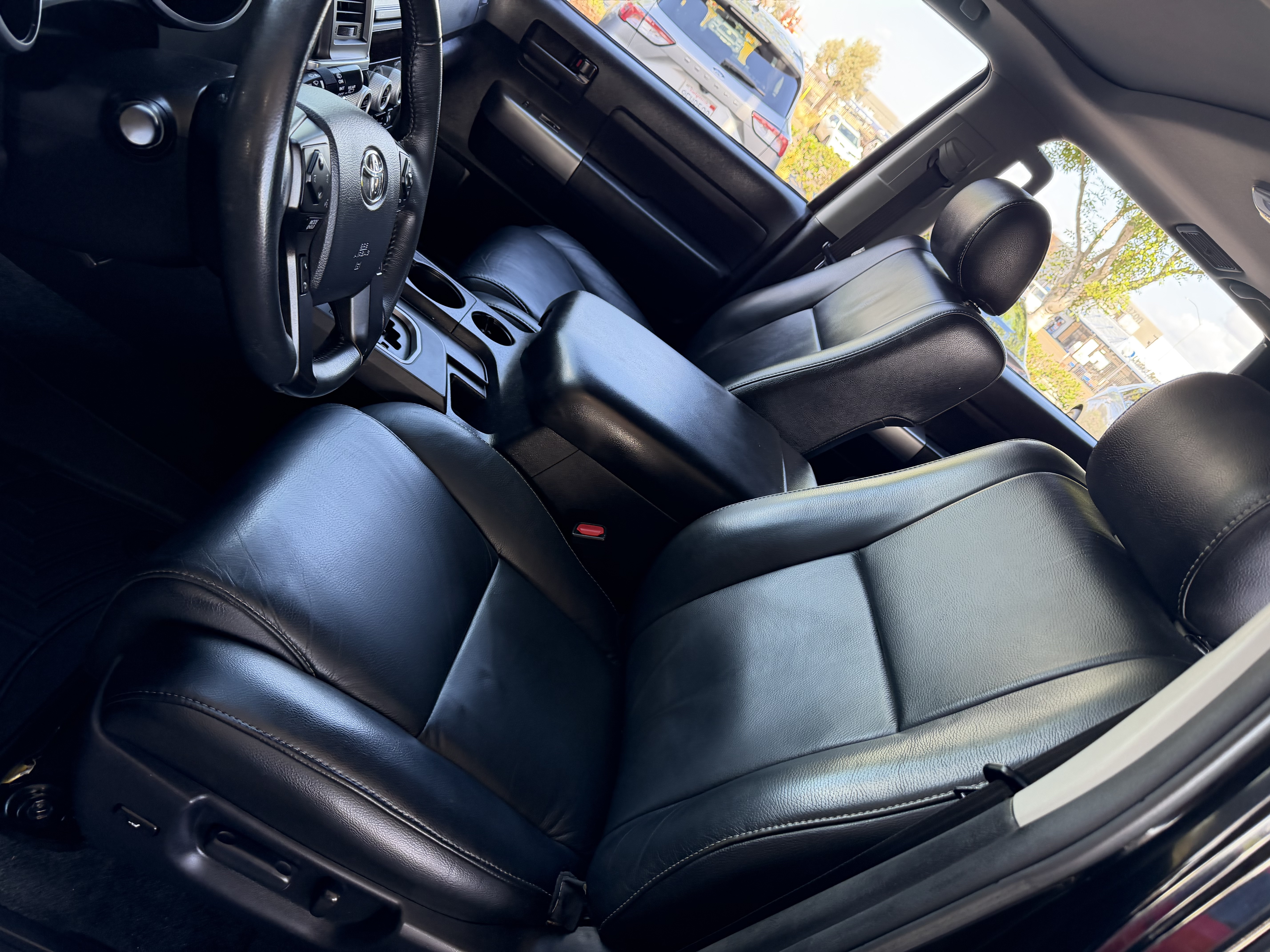 Used 2018 Toyota Sequoia TRD Sport AWD/4WD image 18