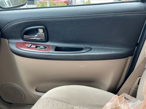 Used 2007 Chevrolet Uplander LS image 23