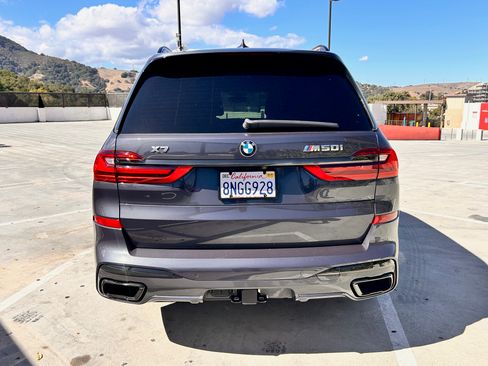Used 2020 BMW X7 M50i image 4