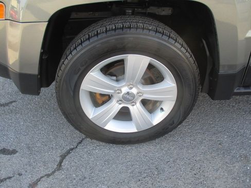 Used 2013 Jeep Patriot Sport image 11