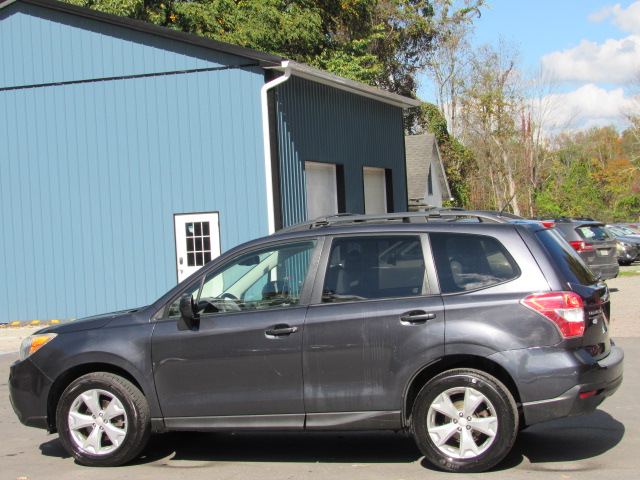 Used 2014 Subaru Forester 2.5i Premium AWD/4WD image 5