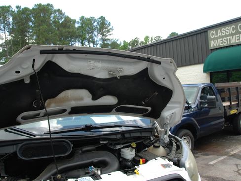 Used 2015 Ford Transit 150 image 32