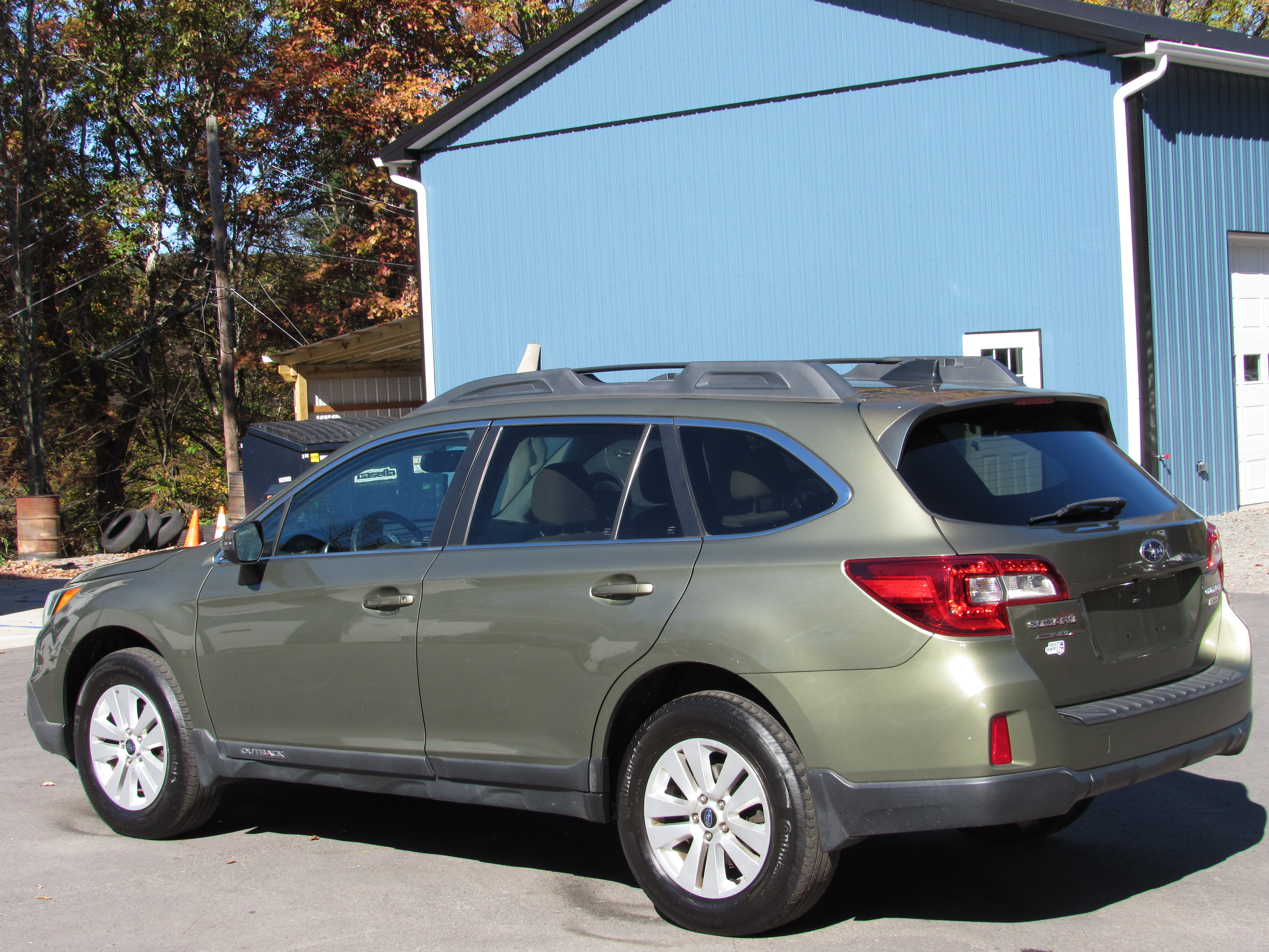 Used 2016 Subaru Outback 2.5i Premium AWD/4WD image 6