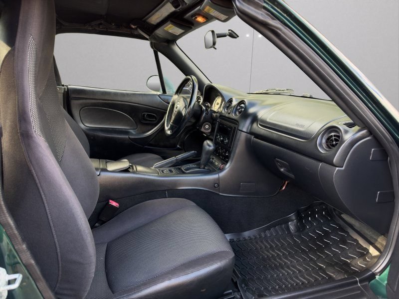 Used 2003 MAZDA MX-5 Miata LS RWD image 11