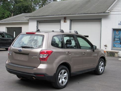 Used 2014 Subaru Forester 2.5i AWD/4WD image 8