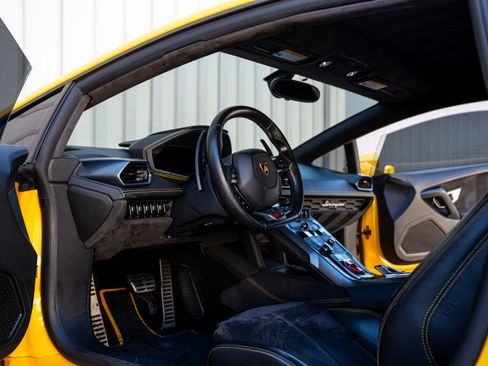 Used 2015 Lamborghini Huracan LP 610-4 image 23