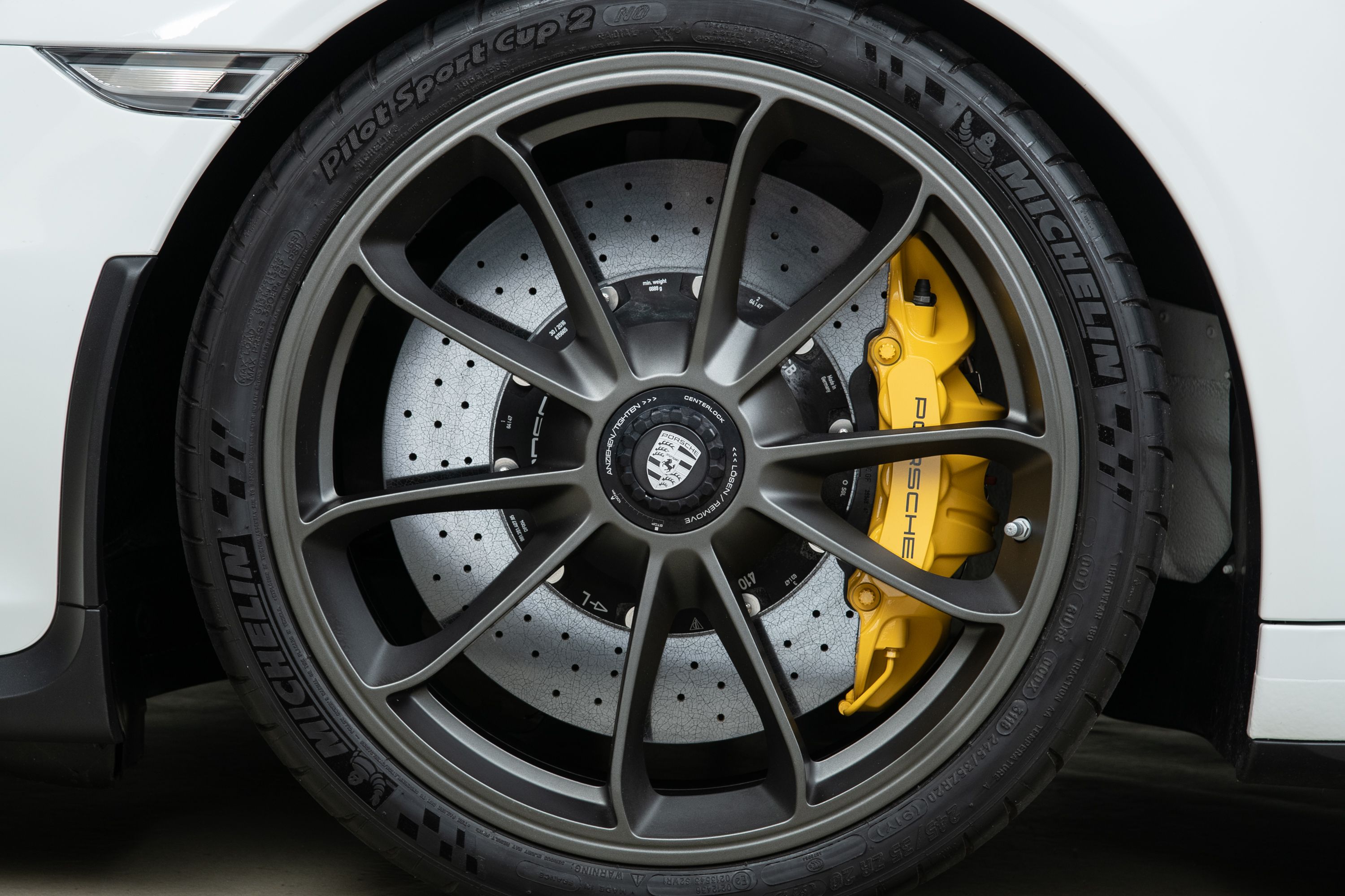 Used 2016 Porsche 911 R RWD image 52