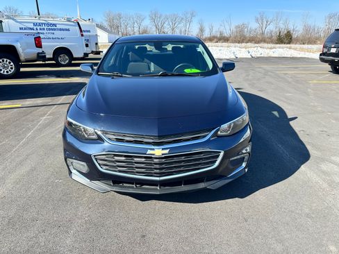 Used 2016 Chevrolet Malibu LT image 3