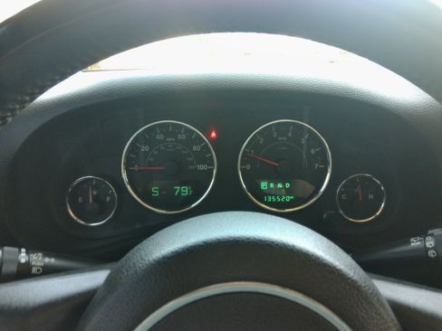 Used 2015 Jeep Wrangler 4WD Unlimited Sahara image 65