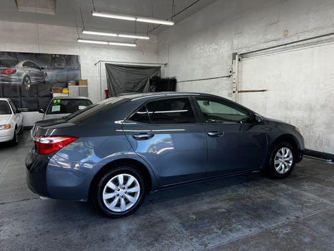 Used 2015 Toyota Corolla FWD image 3
